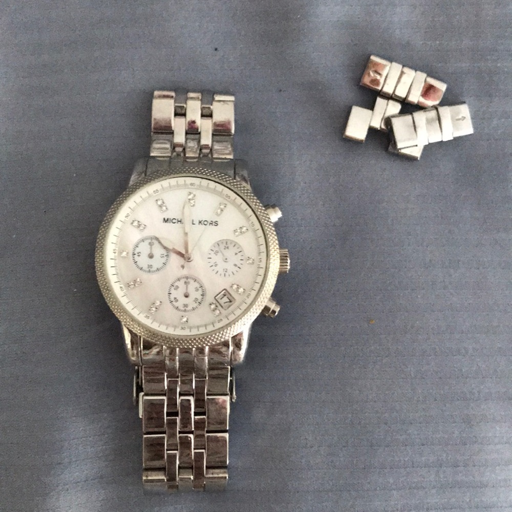 Lightly worn Michael Kors Watch w links